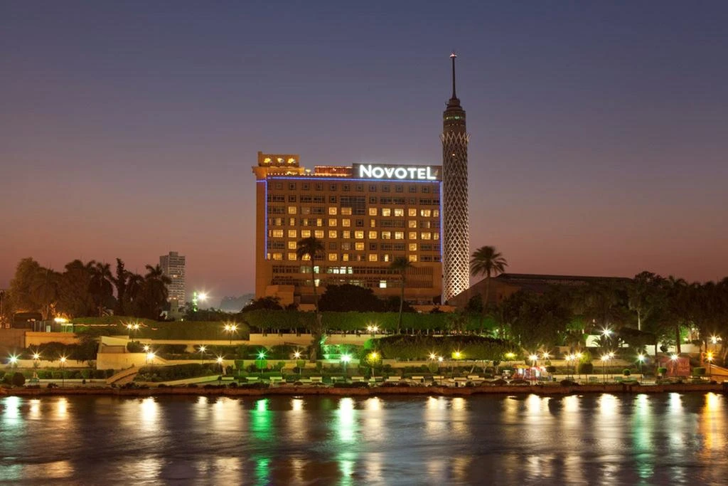 فندق نوفوتيل القاهرة البرج 4 نجوم